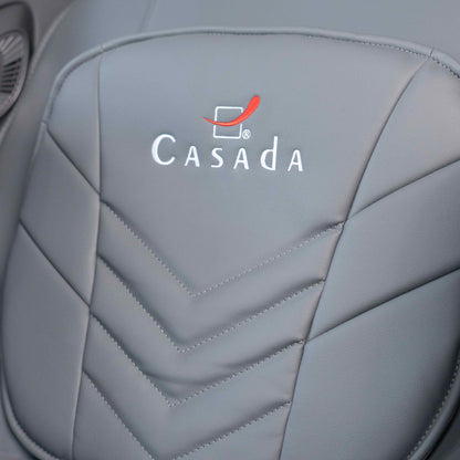 Logo Casada na poduszce w fotelu masującym Betasonic III szaro-czarnym